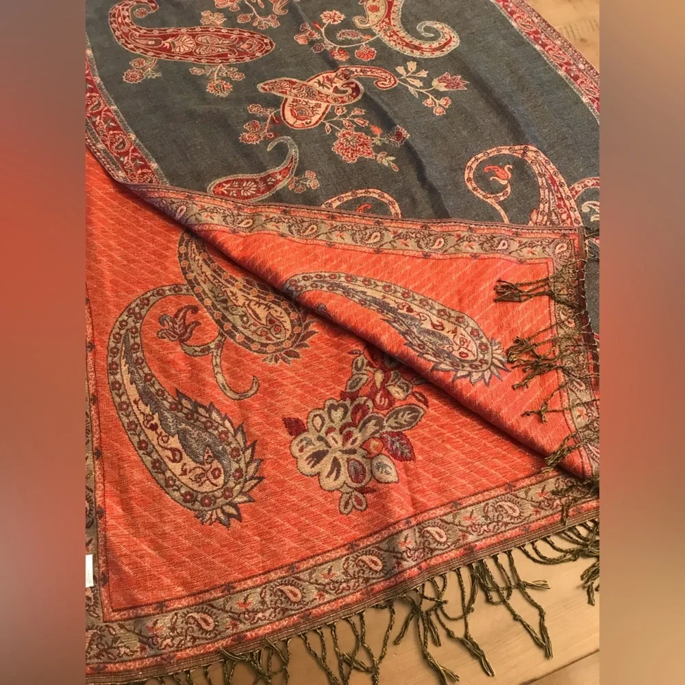 Charming Charlie Indian Inspired Table Runner‎ - 70